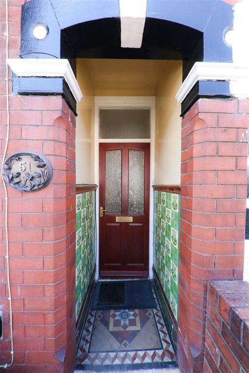 Property photo 2 of 16 Portico