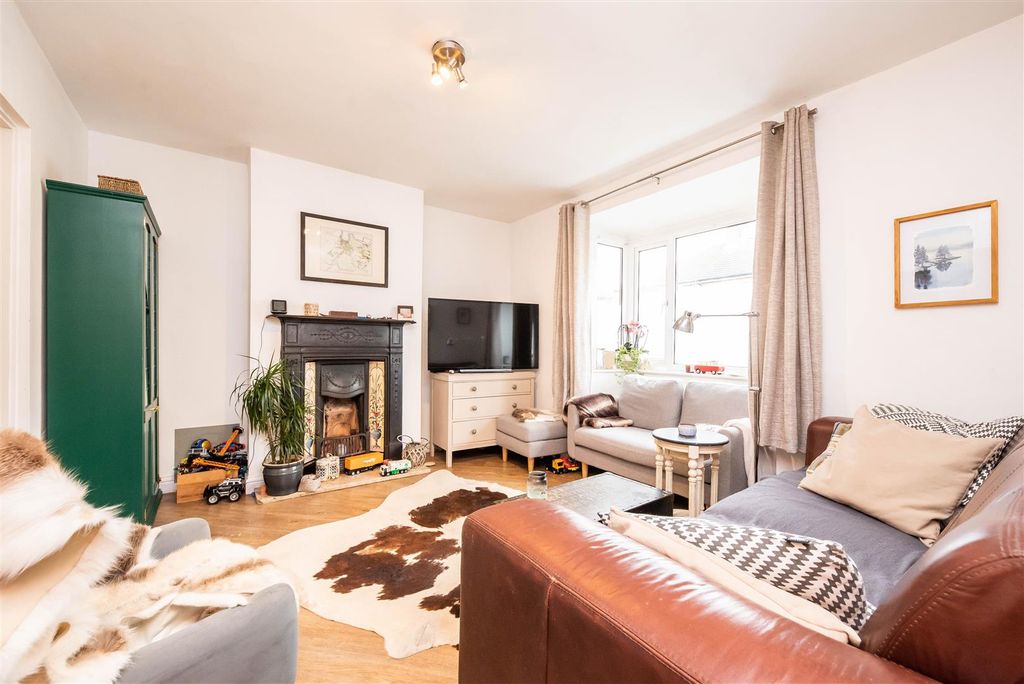 Property photo 2 of 15