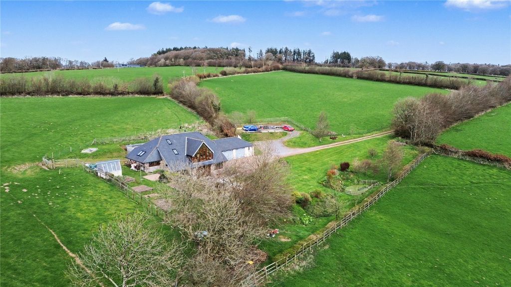 Property photo 3 of 37 Picture No. 18