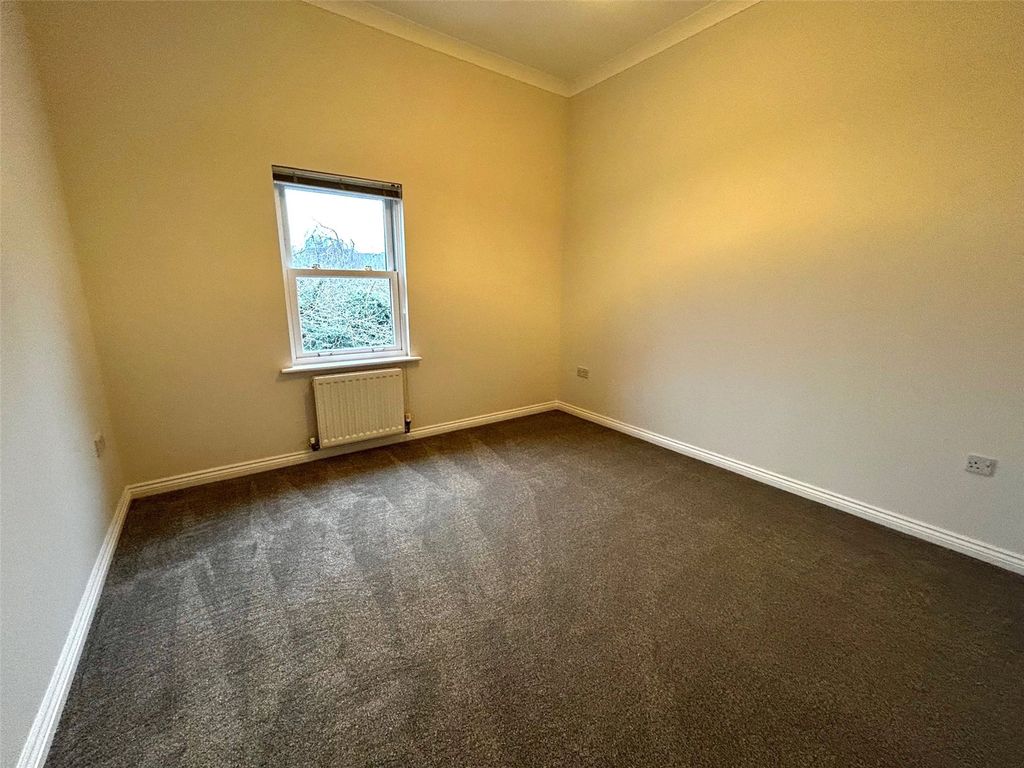Property photo 3 of 8 Picture No. 06
