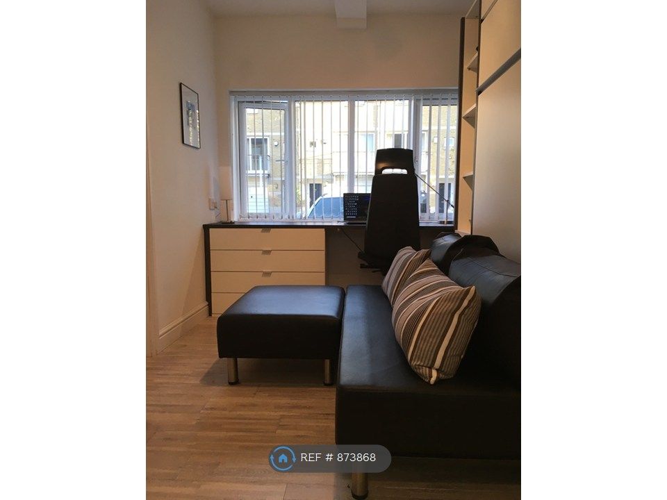 Property photo 2 of 12 En-Suite Double Room