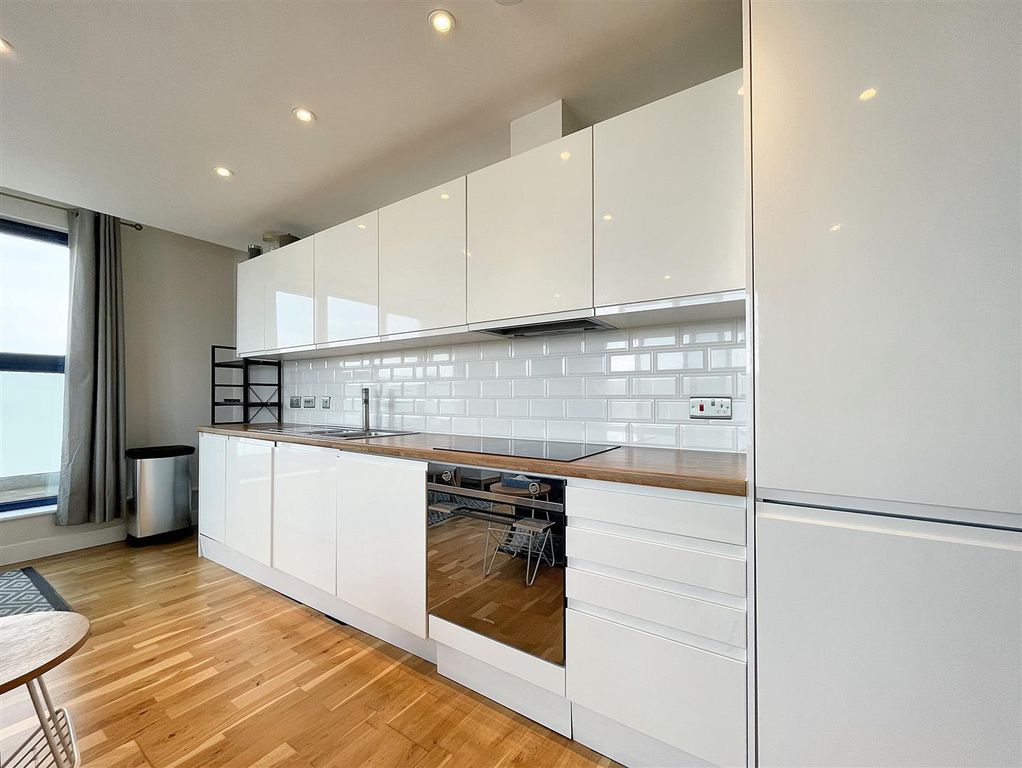 Property photo 3 of 14 E7Qukggx-Uedyinfvu5Yra.Jpg