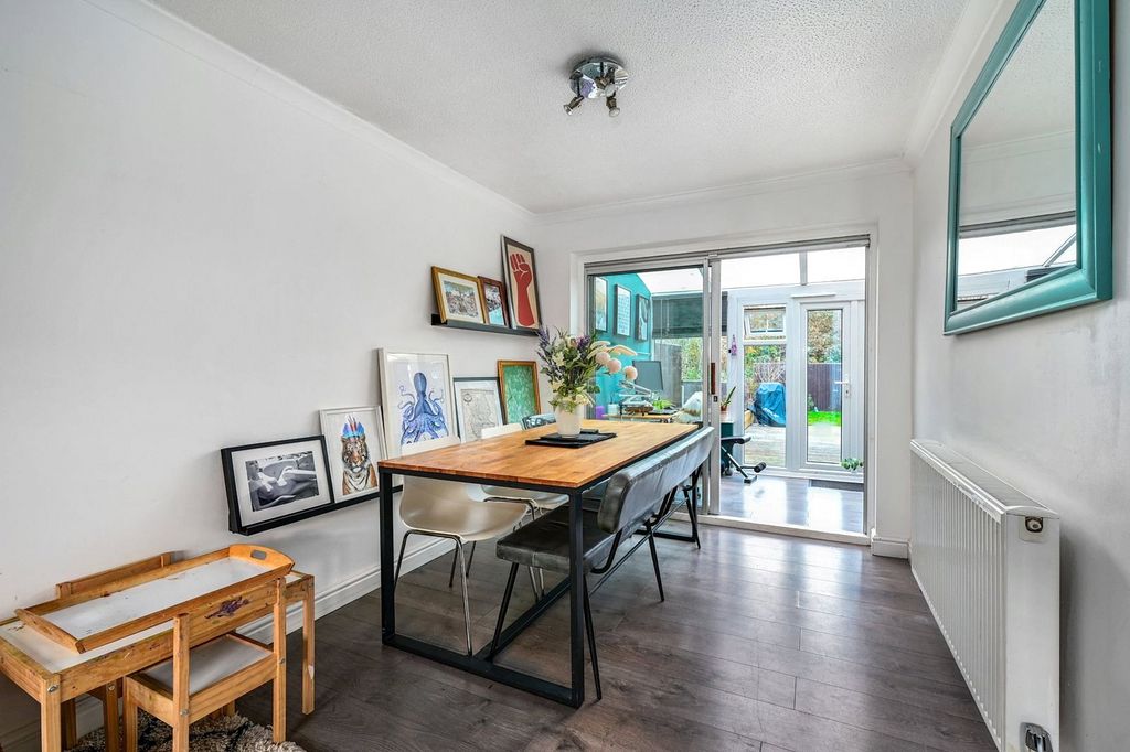 Property photo 3 of 18 Picture No. 14