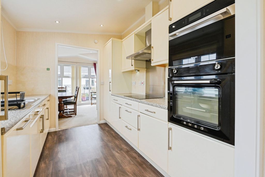 Additional image 4 of 2 bed mobile/park home for saleGairneybridge, Kinross KY13