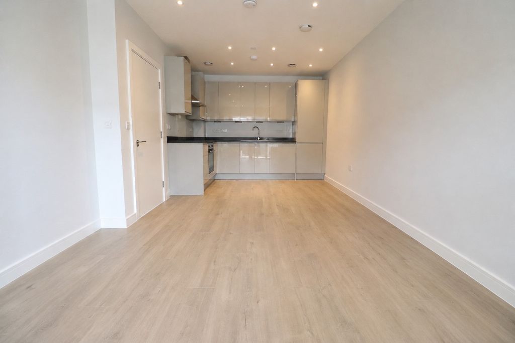 Property photo 2 of 14