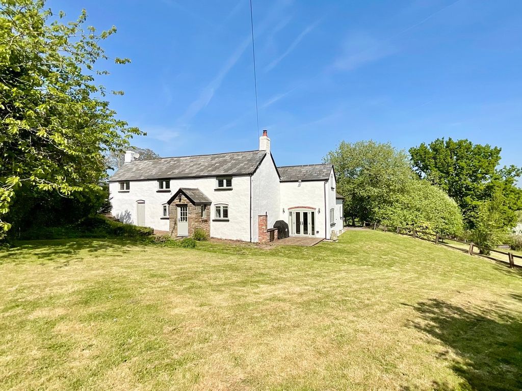 Property photo 2 of 39