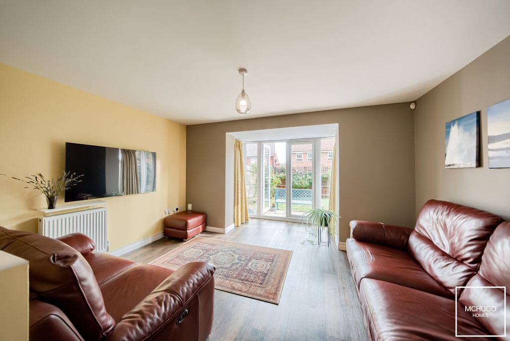 Property photo 2 of 14