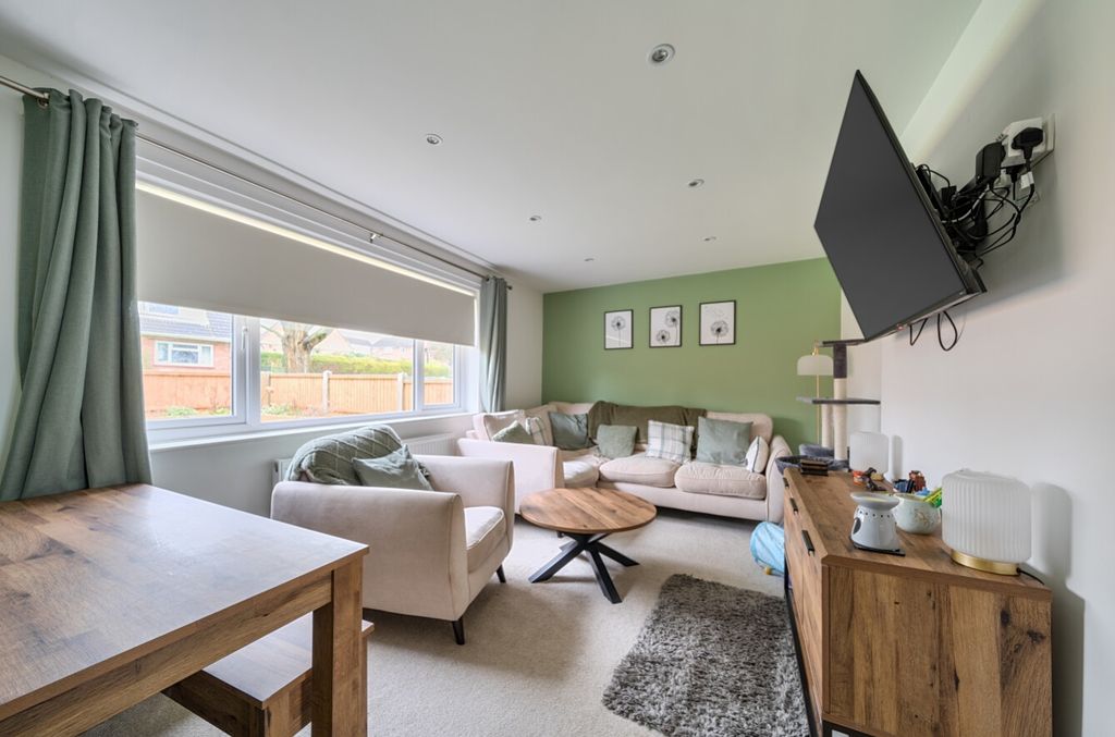 Property photo 2 of 28 1417868-21-699729Fbf23Fb