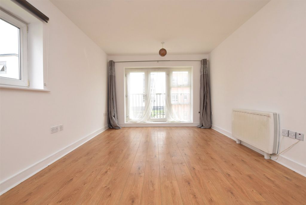 Property photo 2 of 10 Picture No. 17
