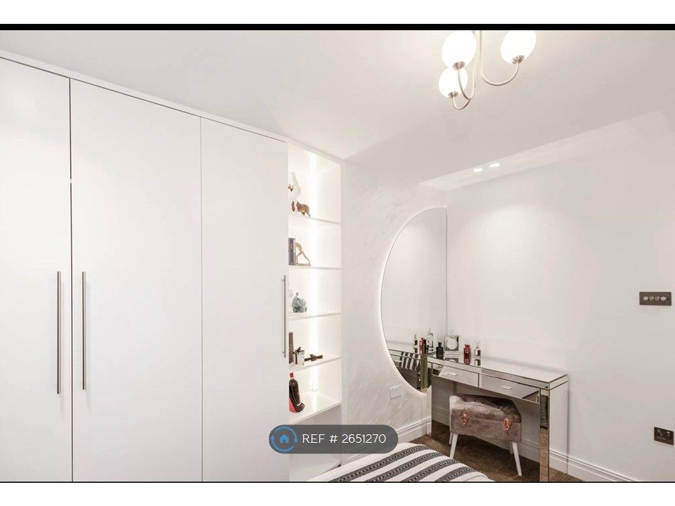 Property photo 2 of 27