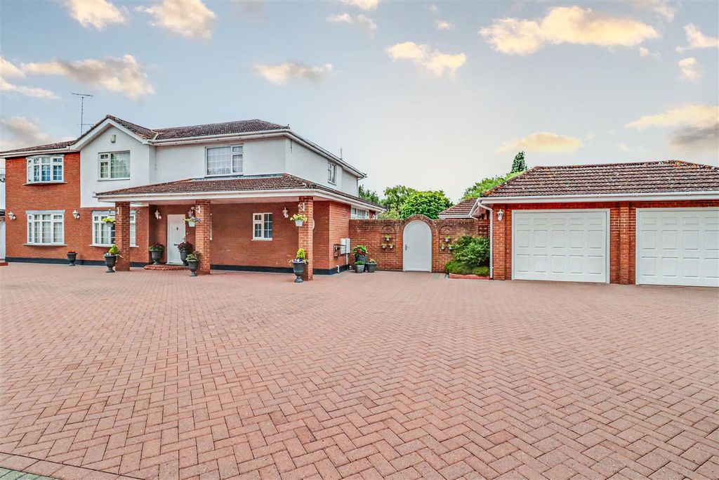 Property photo 1 of 29