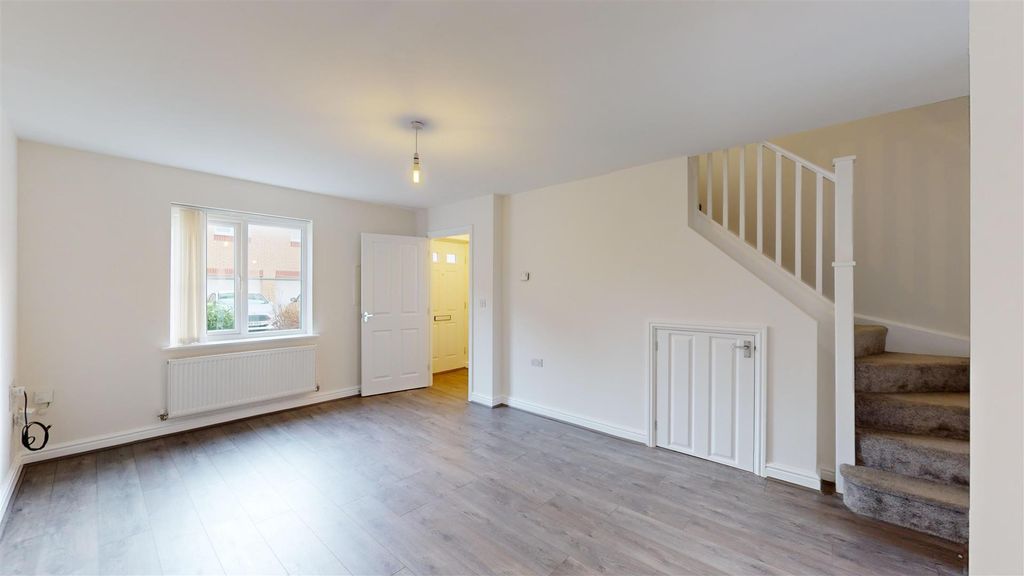 Property photo 2 of 13 39-Brooklands-Way-02072024_194939.Jpg