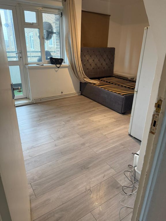 Property photo 3 of 12