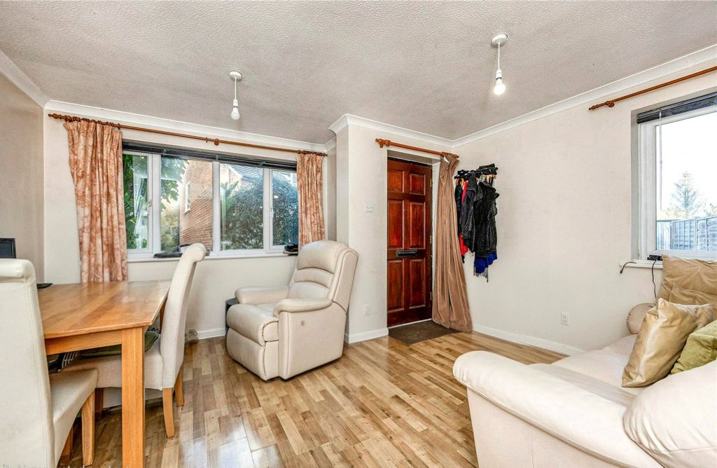 Property photo 3 of 10 Picture No. 17