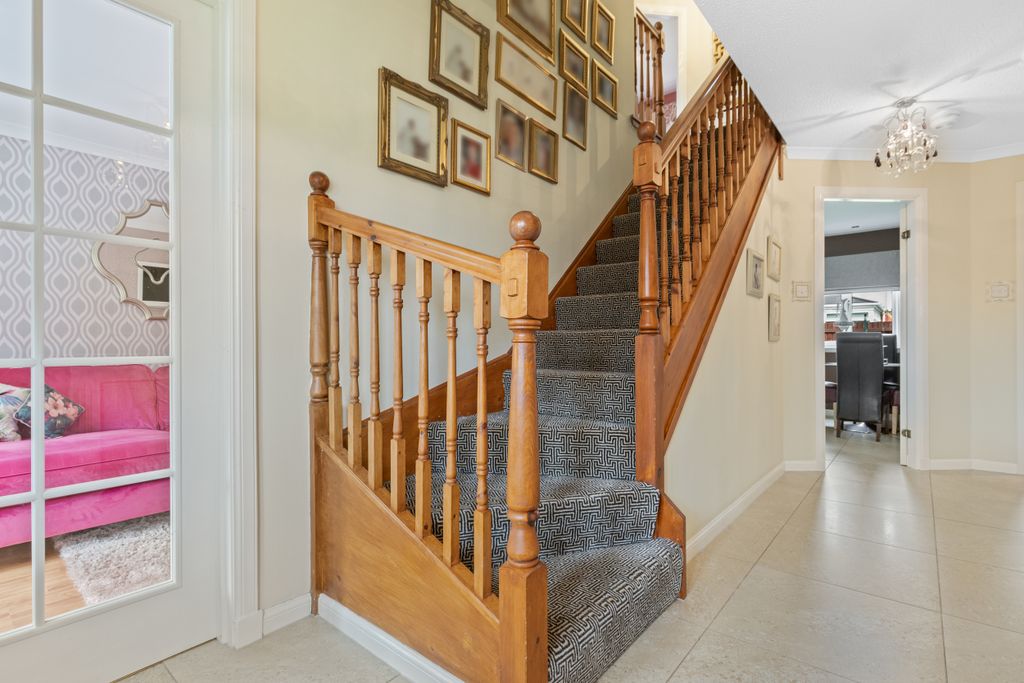 Property photo 3 of 41