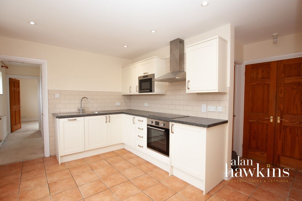 Property photo 3 of 9 Img_0189