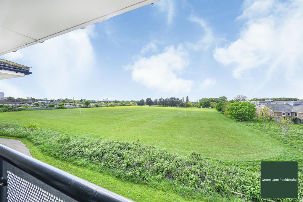 Property photo 2 of 16 Dsc00170.Jpg