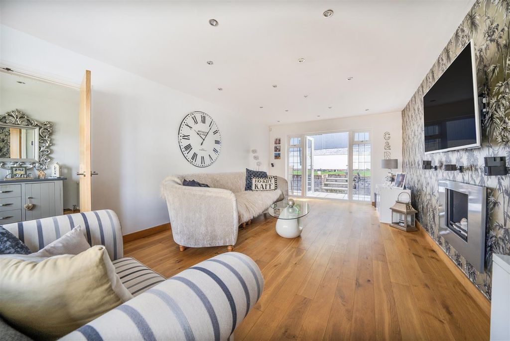 Property photo 3 of 20 1353557-17-68c7Fbbfb95dc.Jpg