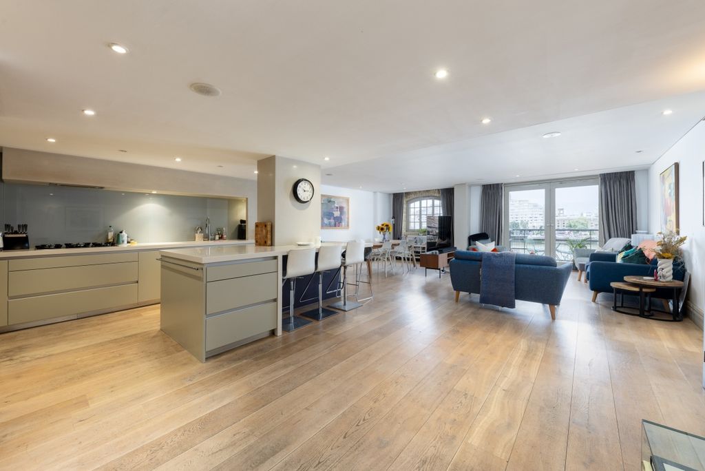 Property photo 1 of 14 Butlers Wharf 308...