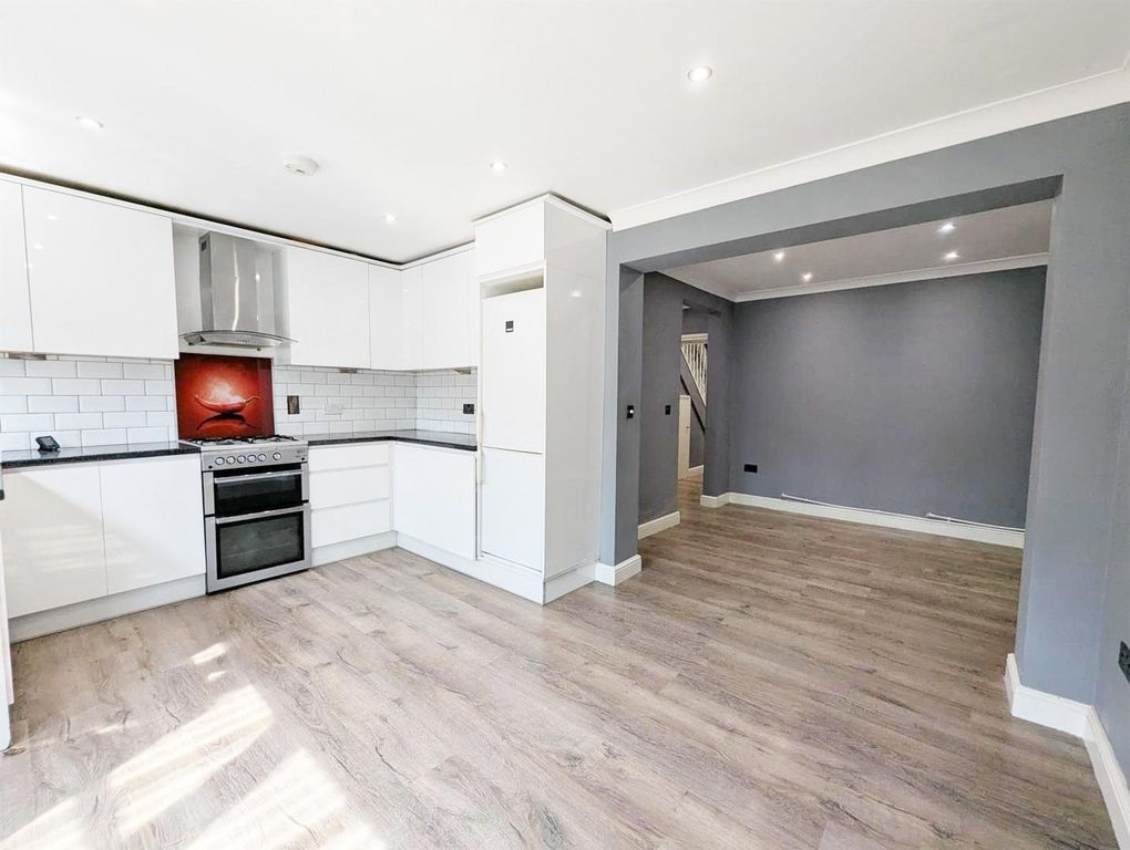 Property photo 1 of 17 4Wxu0Qefpeekt5-Dk7Dt0W E.Jpg