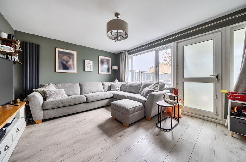 Property photo 3 of 20