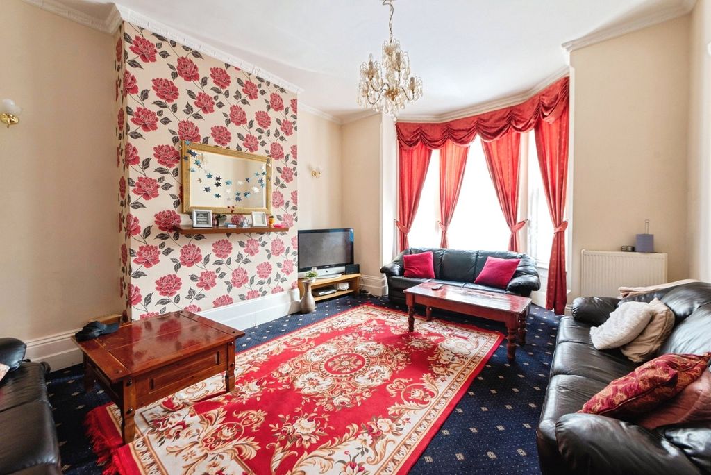 Property photo 3 of 14 Picture No. 02