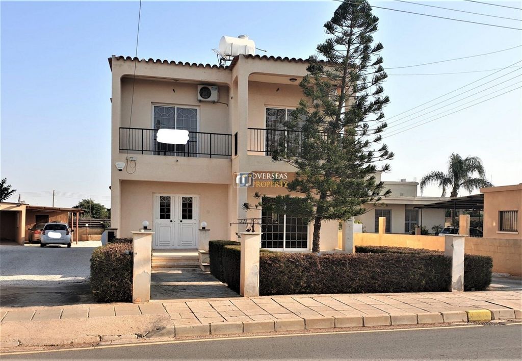 Property photo 1 of 27