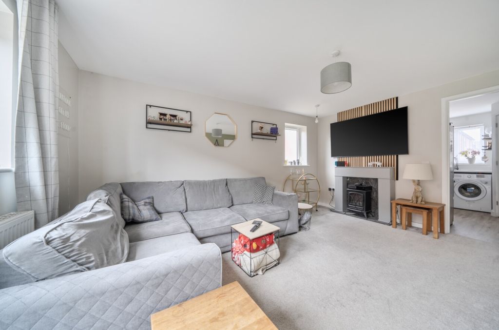 Property photo 2 of 13 1430519-7-69B7Df988Dba2