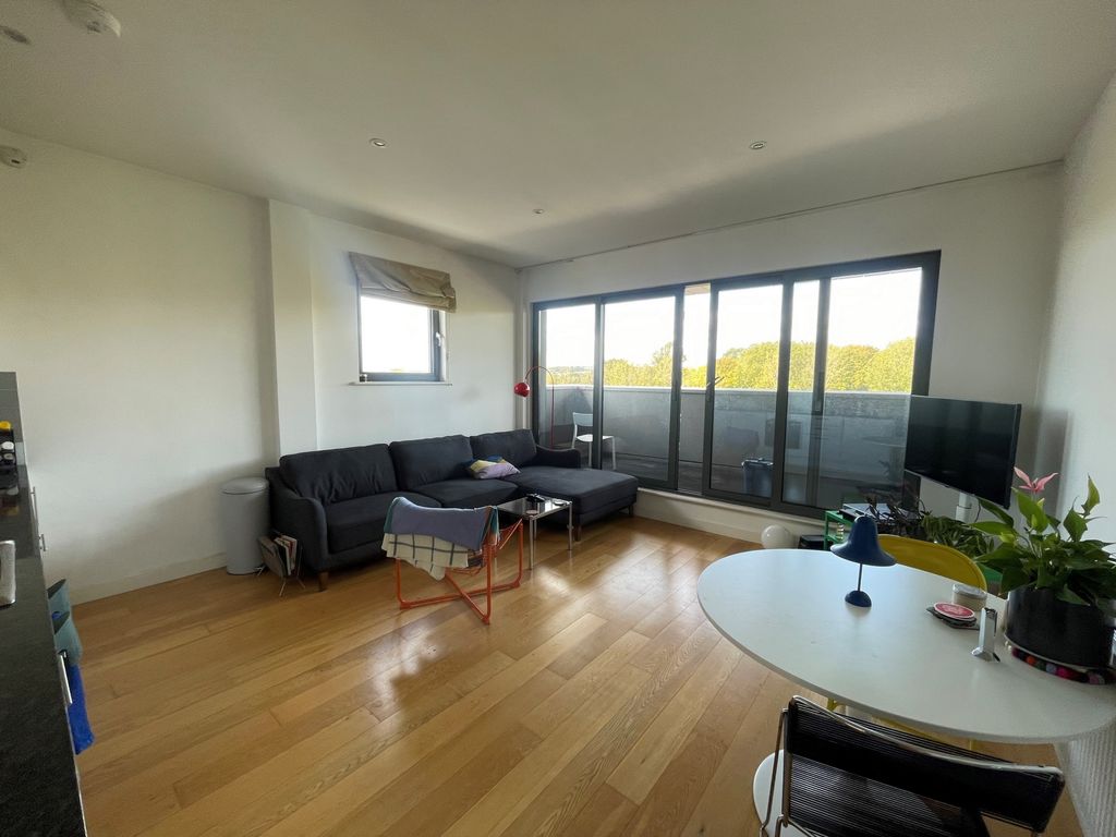Property photo 2 of 12 Photo 11