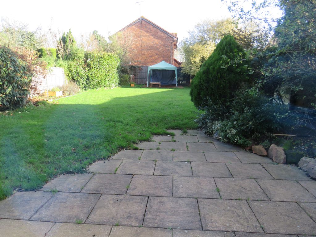 Property photo 3 of 10 Garden