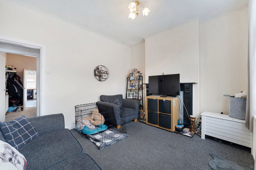 Property photo 2 of 19