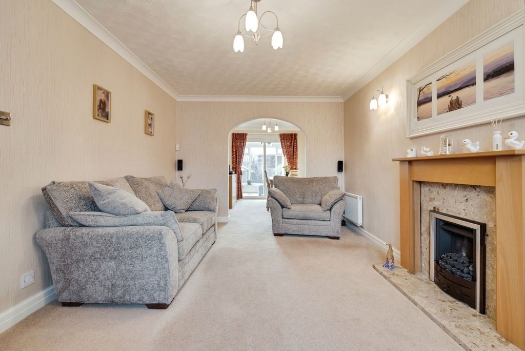 Property photo 3 of 20 Pbox-Img.Jpg