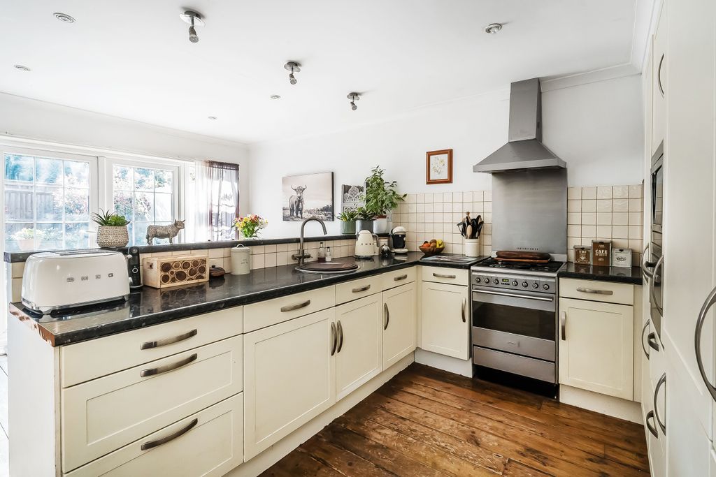 Property photo 2 of 20 Photo 2