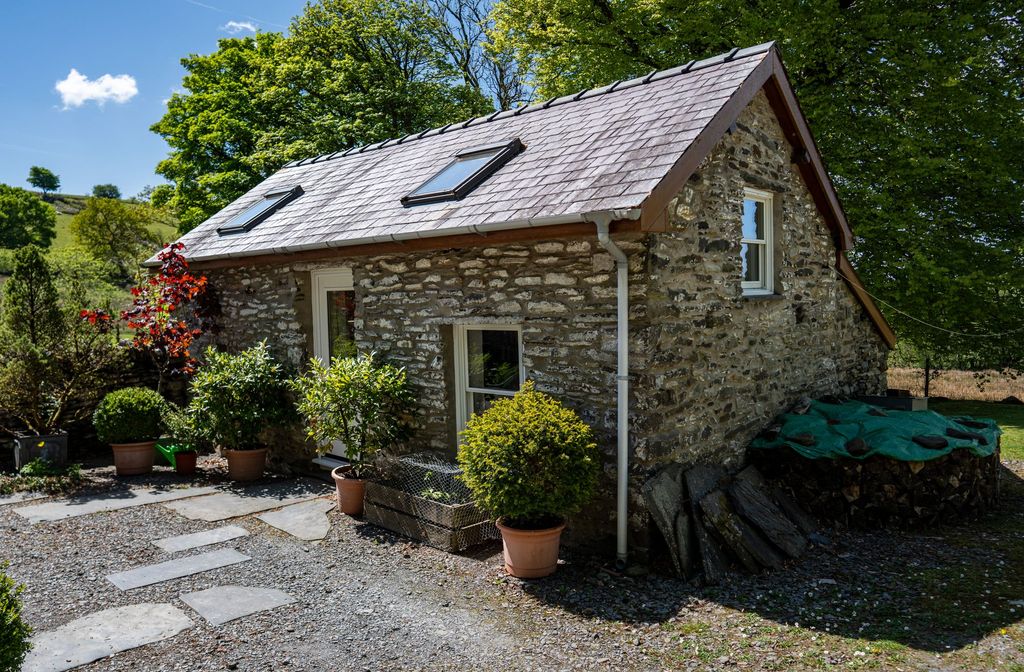 Property photo 3 of 56