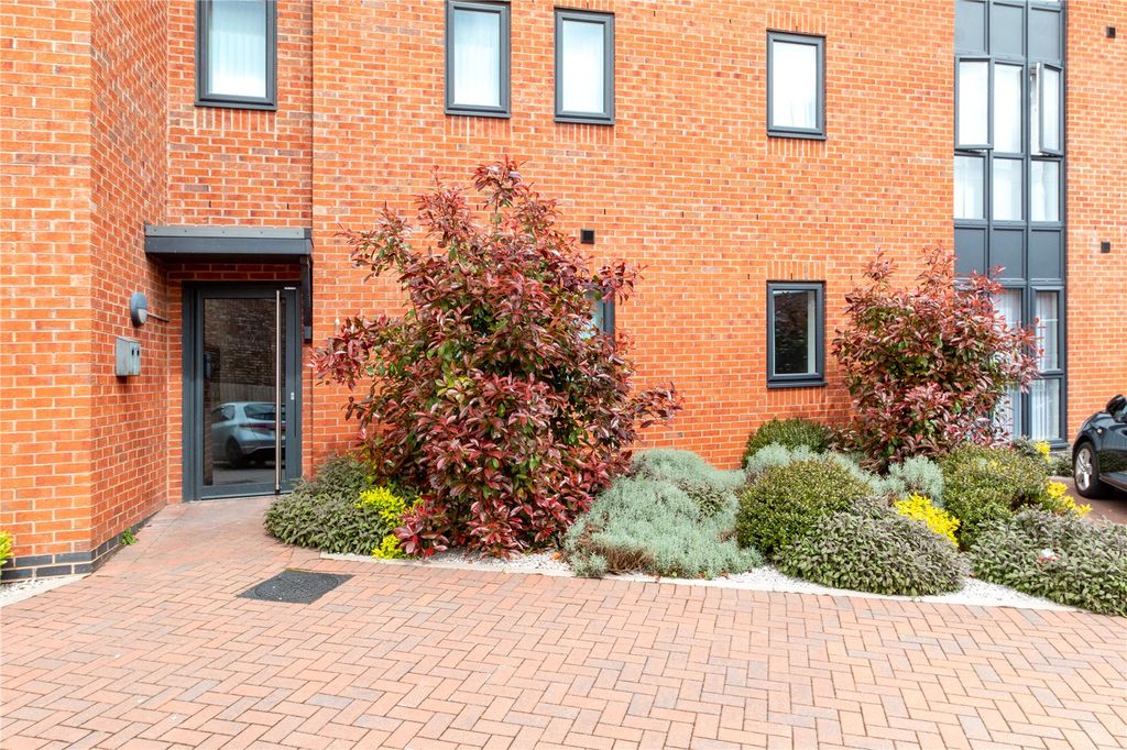 Property photo 2 of 12 External