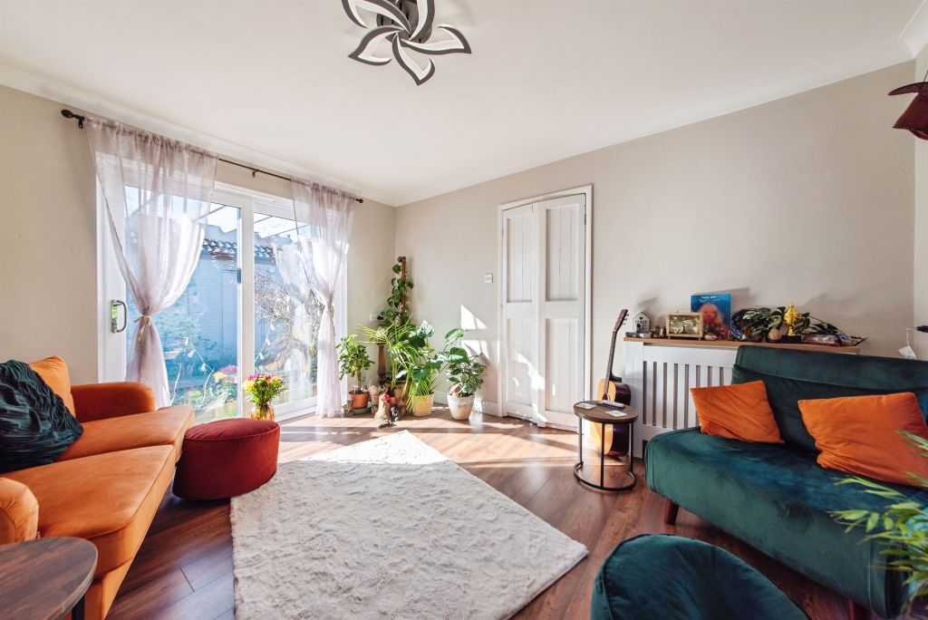 Property photo 2 of 18