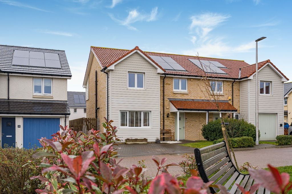 Property photo 1 of 37 4891053