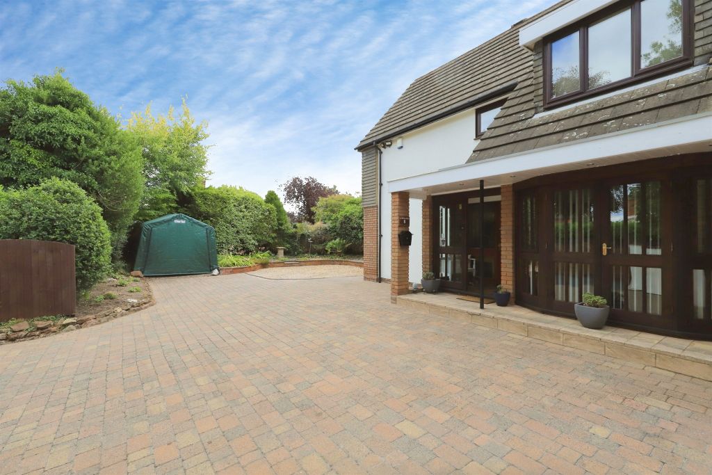 Property photo 2 of 29