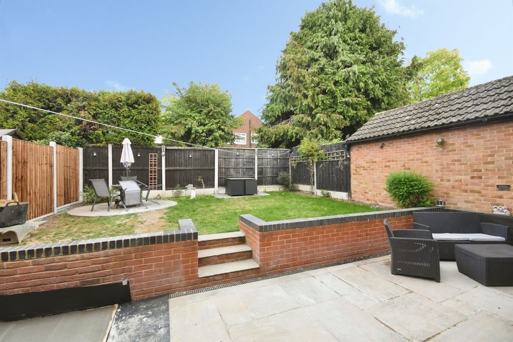Property photo 3 of 18