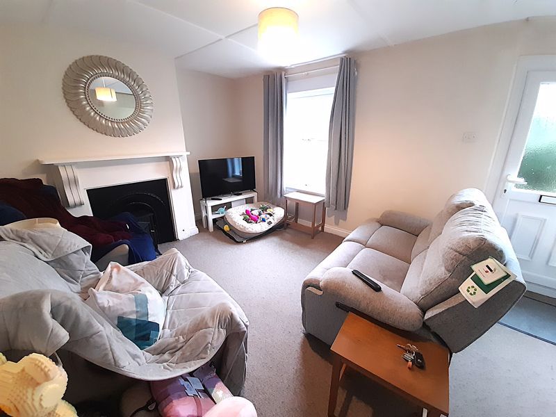 Property photo 2 of 12 Lounge