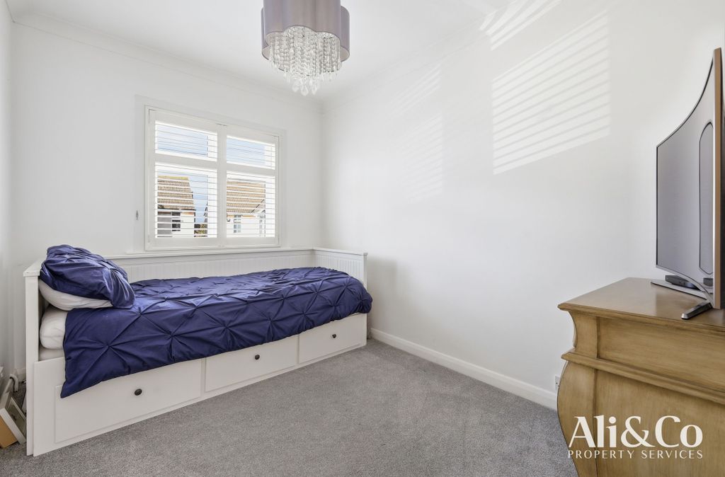 Additional image 22 of 4 bed semi-detached house for saleCollege Avenue, Grays RM17