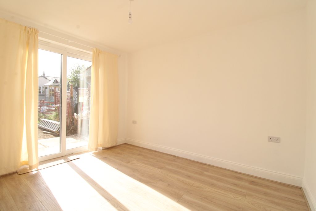 Property photo 3 of 9 Img_6281