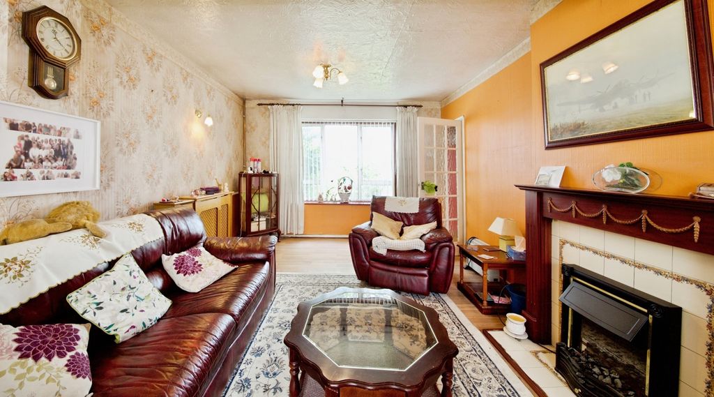 Property photo 3 of 15 Pbox-Img.Jpg