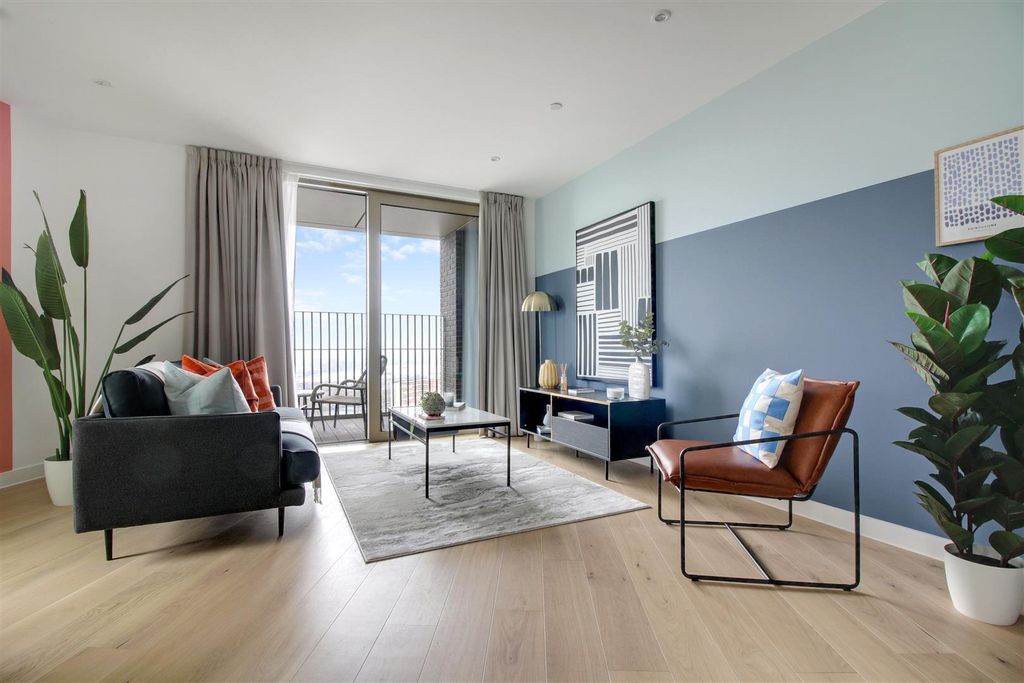 Property photo 1 of 11 Wayne &amp; Silver