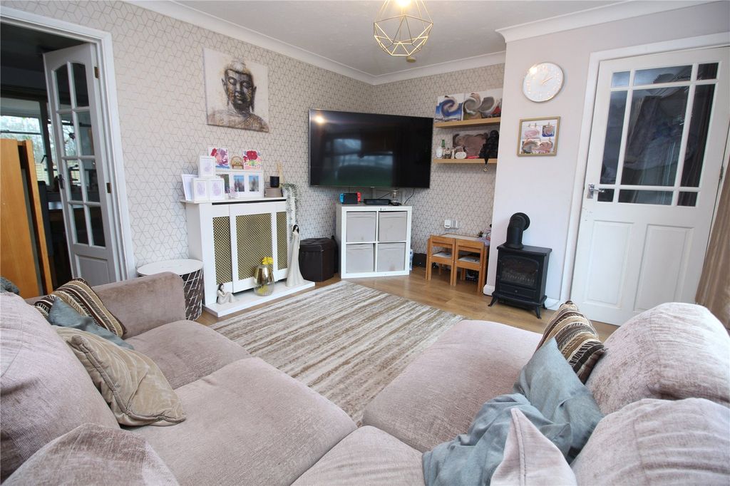 Property photo 2 of 12 Picture No. 17