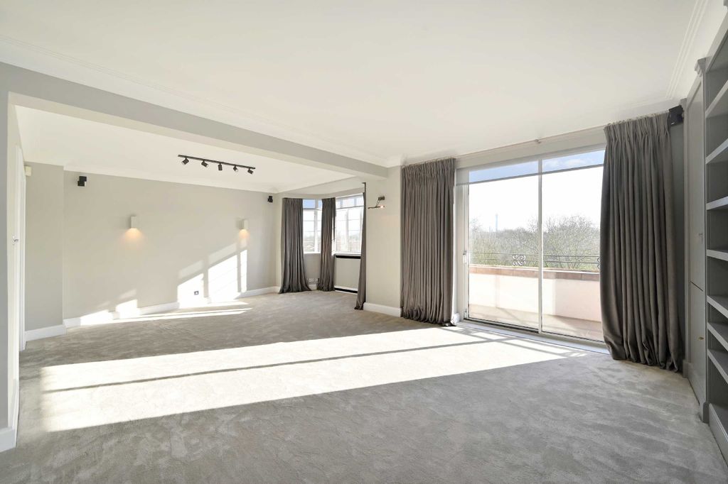 Property photo 2 of 15 Photo