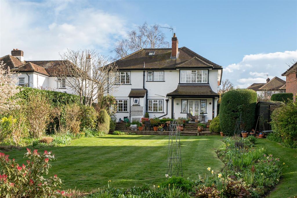 Property photo 2 of 28 1433186-34-69c41F35F3B78.Jpg