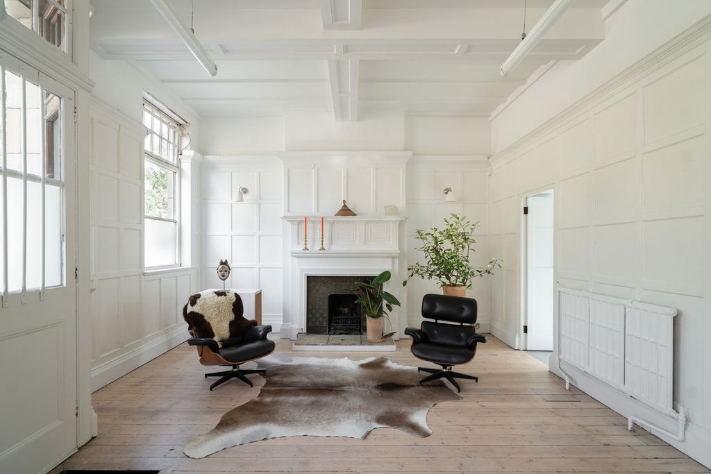 Property photo 1 of 42 310013 - Camberwell-New-Road-11.Jpg