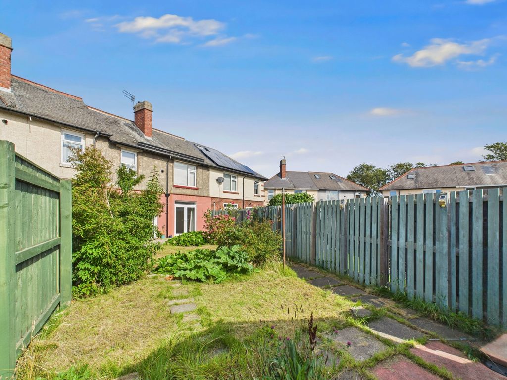 Property photo 3 of 13 Cam02195G0-Pr0087-Still014