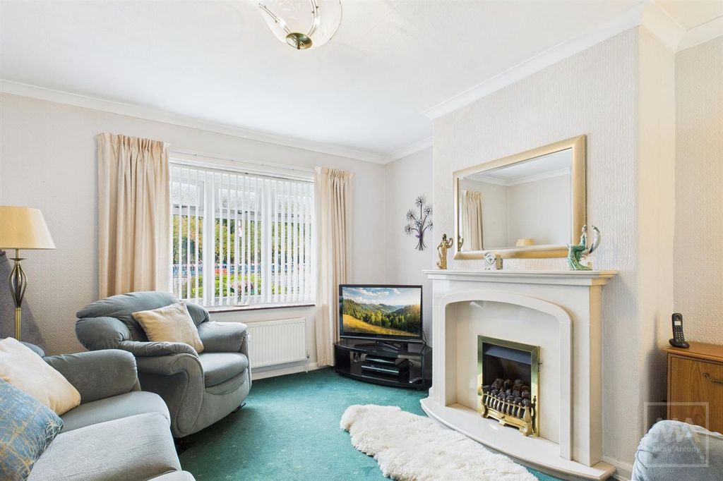 Property photo 2 of 15 Living Room